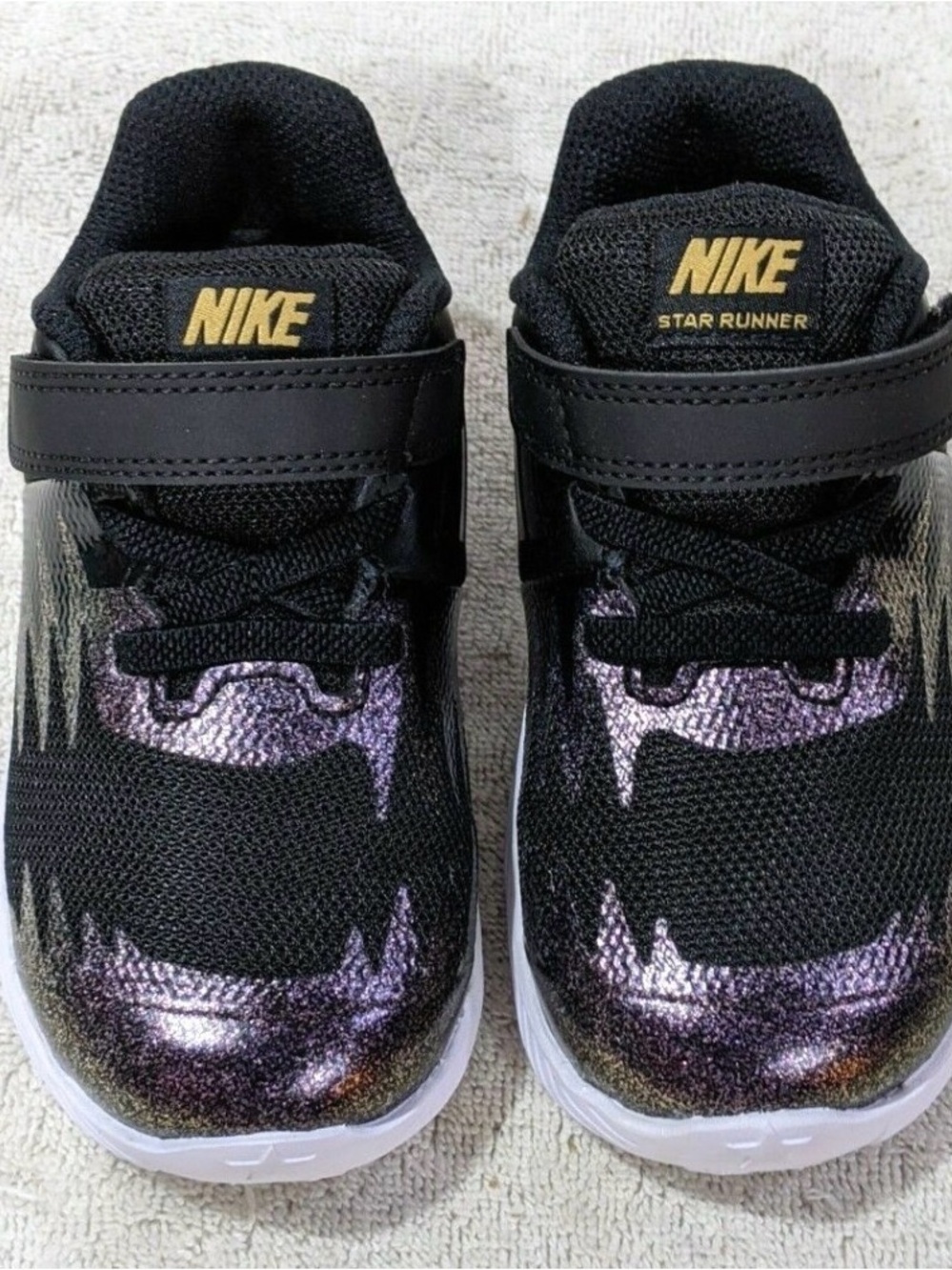 Nike Star Runner Shield Hook Loop Strap Sneaker AV4489 Black Gold Girl 9C